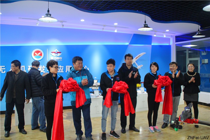 河北智飛極農(nóng)無(wú)人機(jī)科技|一鳶科技|行業(yè)定制無(wú)人機(jī)